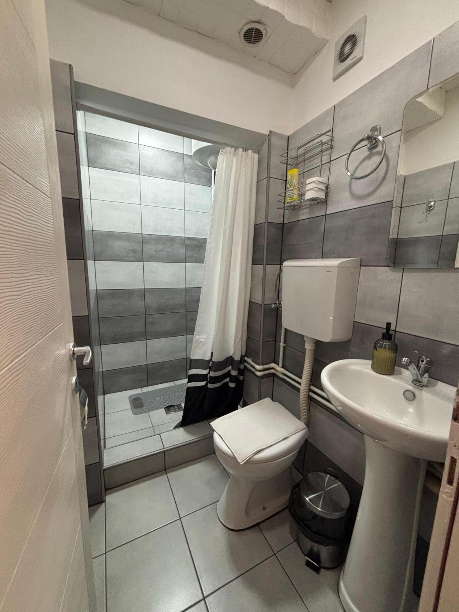 Dody Apartmani Leskovac  Esterno foto